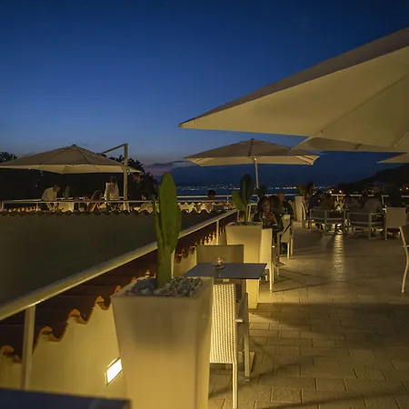 Maya Hotel